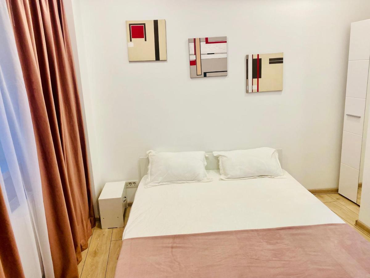 Cazan House Hostel Bukares Bagian luar foto