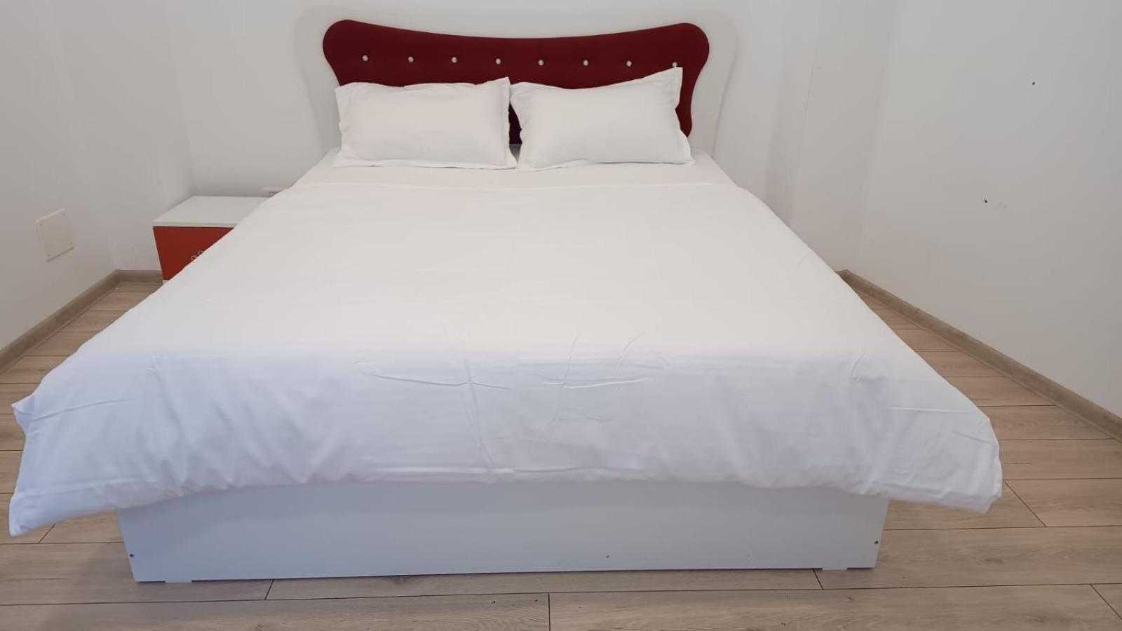 Cazan House Hostel Bukares Bagian luar foto
