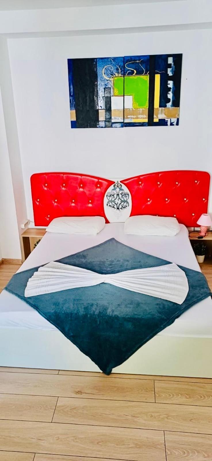 Cazan House Hostel Bukares Bagian luar foto